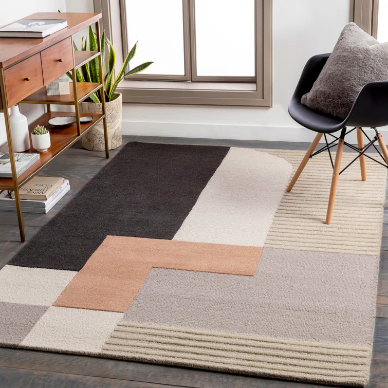 Mora Geometric Hand-Tufted Wool Area Rug