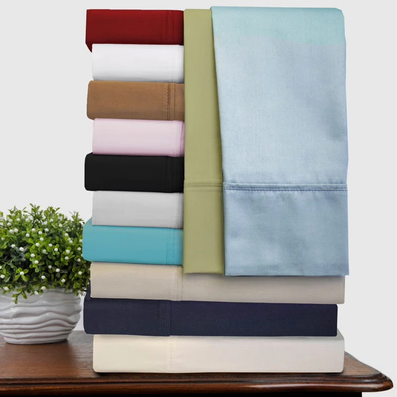 Superior Egyptian Cotton 300 Thread Count Solid Pillowcases (Set of 2)