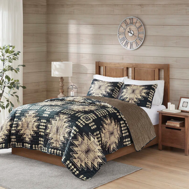 Woolrich Woolrich Sierra Oversized Print Plush Quilt Set