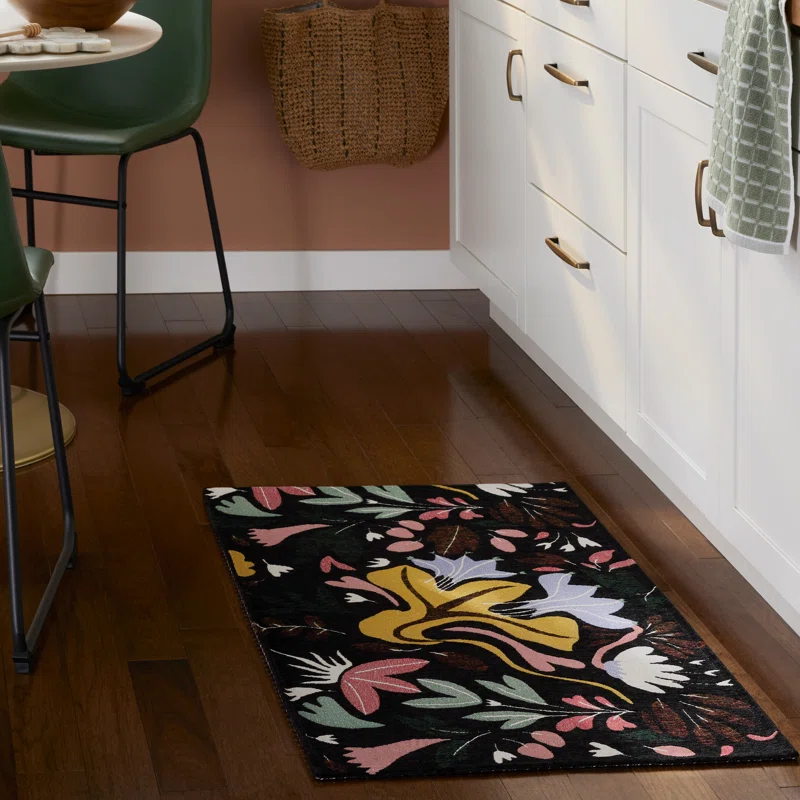 Town & Country Living Town & Country Living Livie Floral Drip Everwash Washable Multi-Use Non-Slip Backing Decorative Rug