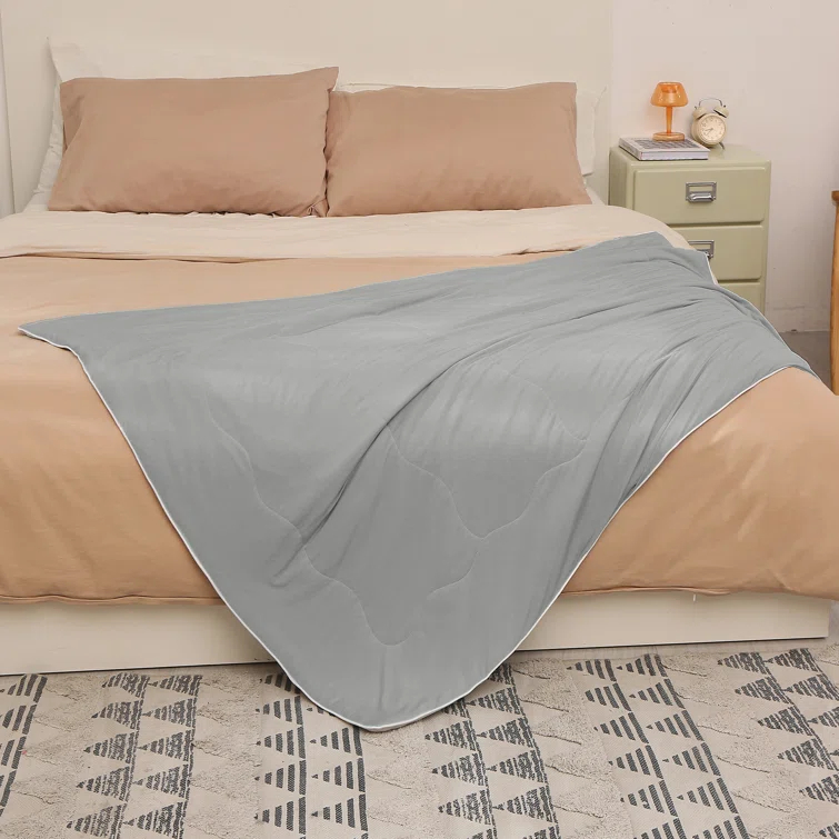 Catalonia Reversible Cooling Blanket, Lightweight Summer Comforter for Hot Sleepers, Silky Soft Summer Duvet Throw Size, 50 x 60 inches, Soft Breathable