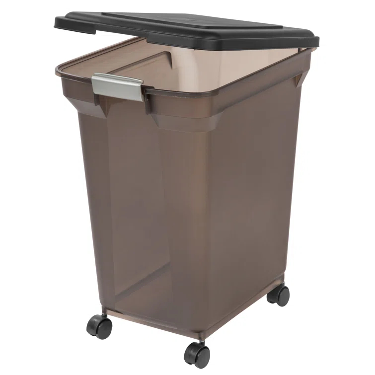 IRIS USA, Inc. Food Storage Container