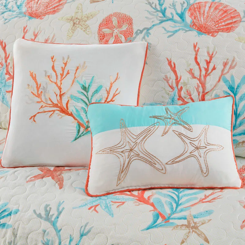 Madison Park Pebble Beach Cotton Sateen 210 TC Reversible 6 Piece Quilt Set with Throw Pillows