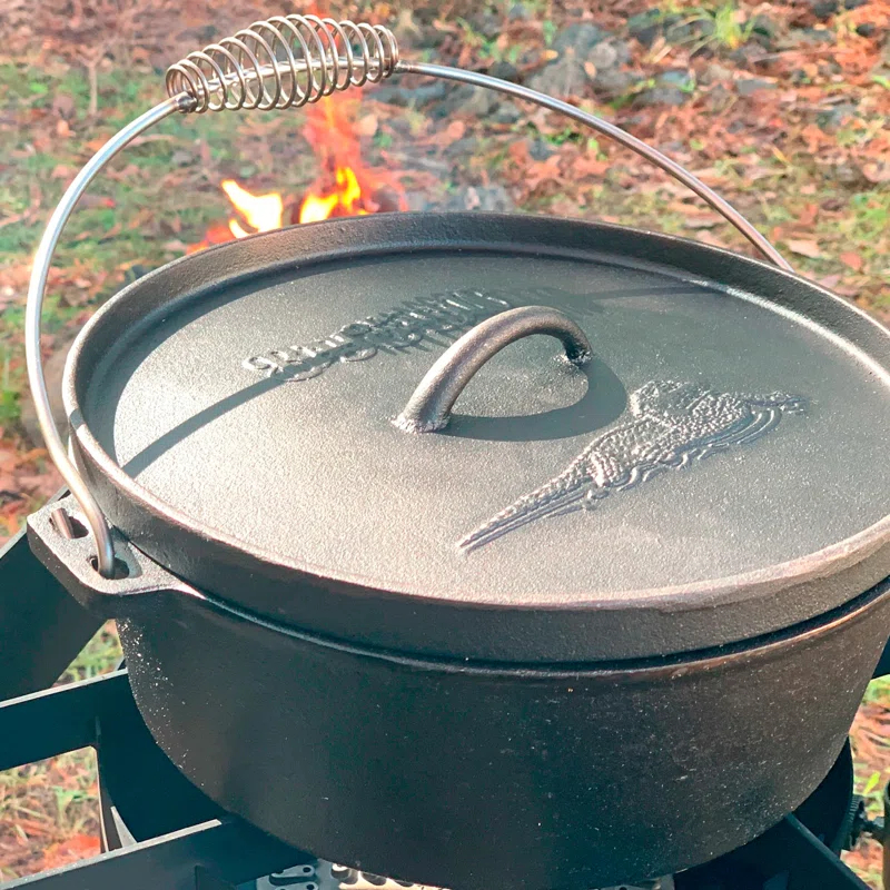 Bayou Classic Bayou Classic Non-Stick Cast Iron Round Dutch Oven