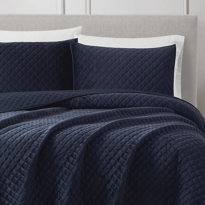 Royal Velvet Diamond Velvet Quilt Set