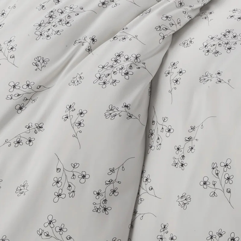 SouthShore Fine Linens Sweet Florals Oversized Down Alternative Comforter Set by Southshore Fine Linens