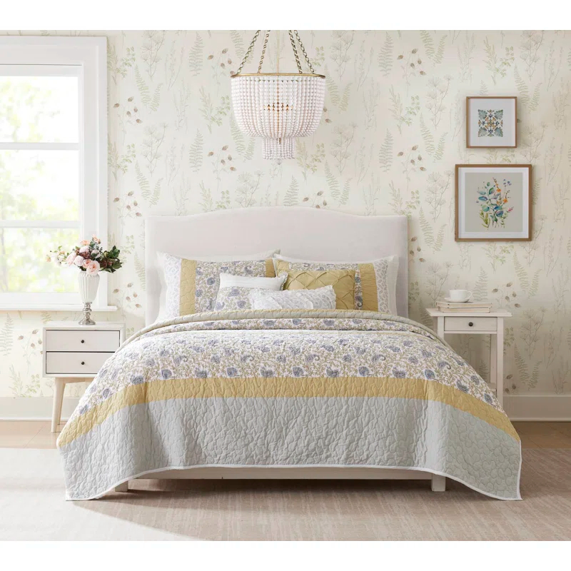 Madison Park Dawn 6 Piece Cotton Percale Quilt Set with Throw Pillows