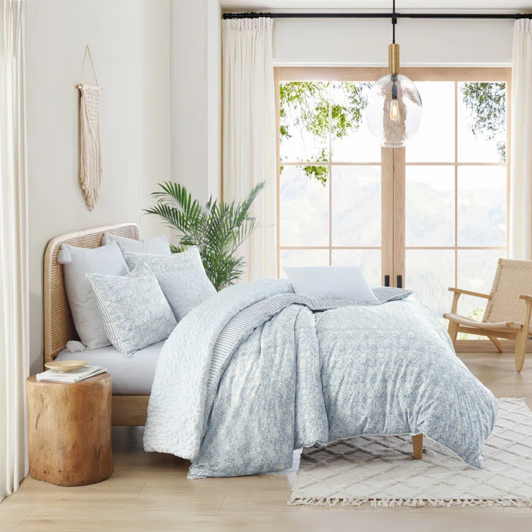 Peri Home Peri Home Ikat Eyelet Comforter Set Blue
