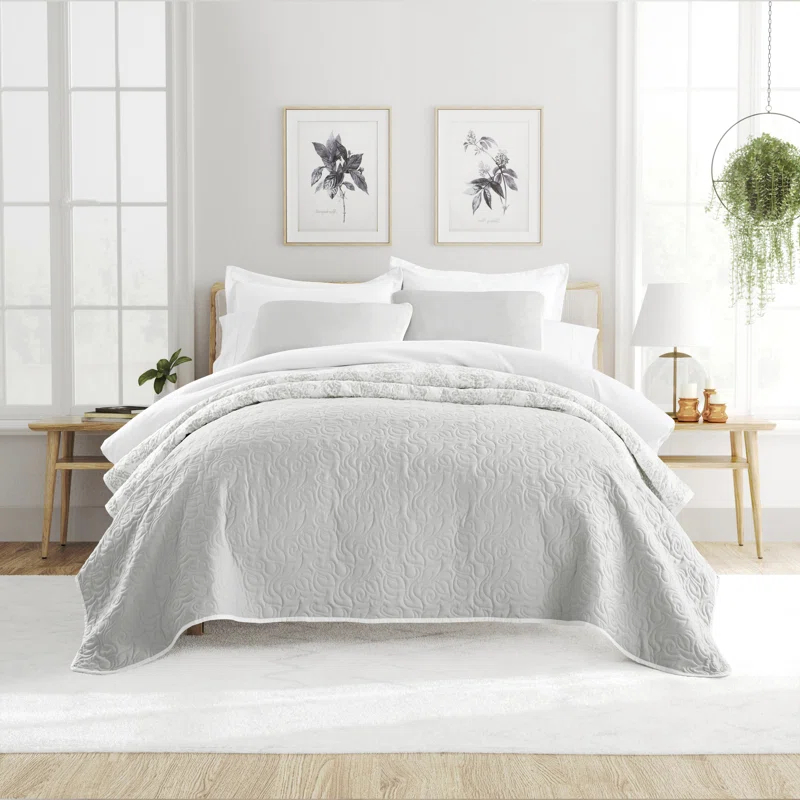 Becky Cameron Becky Cameron Damask Quilt Set