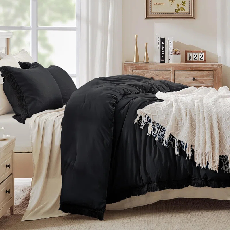 Unkoma 3 Pieces Boho Lightweight Bedding Comforter Sets, All Season Soft Fluffy Fringe Bed Set (Comforter & 2 Pillowcases)