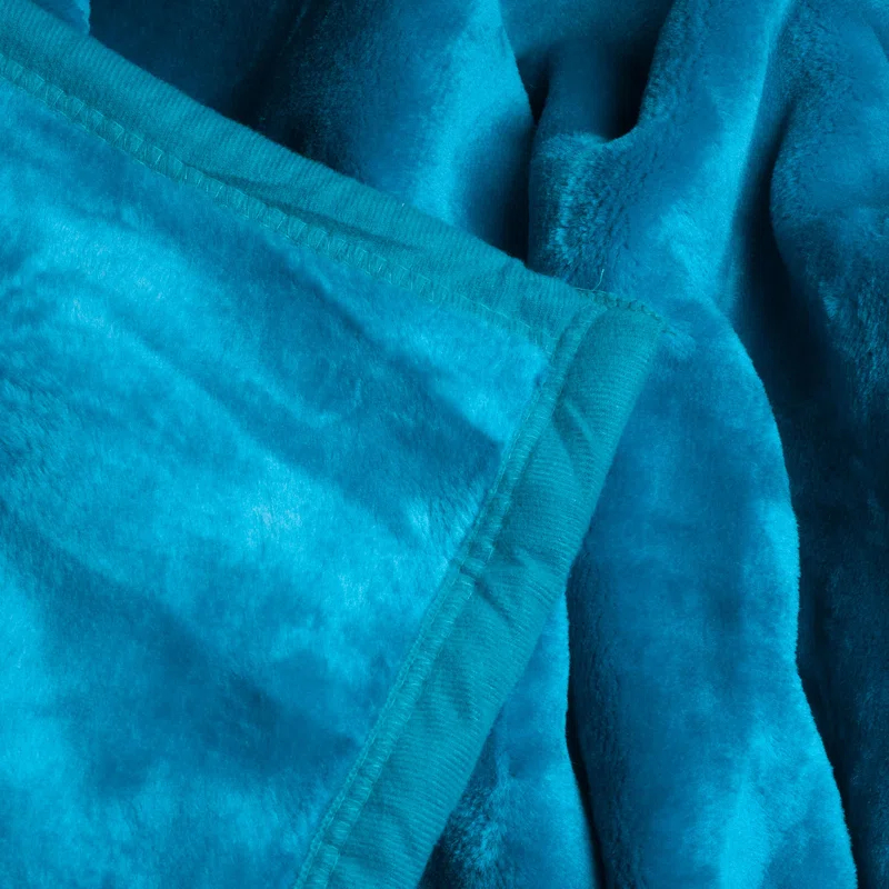 Lavish Home Faux Fur Throw Blanket – Oversized 91x81 Machine-Washable Bedding – Mink-Style 7.8lbs Heavy Blanket for Bed or Sofa by Lavish Home