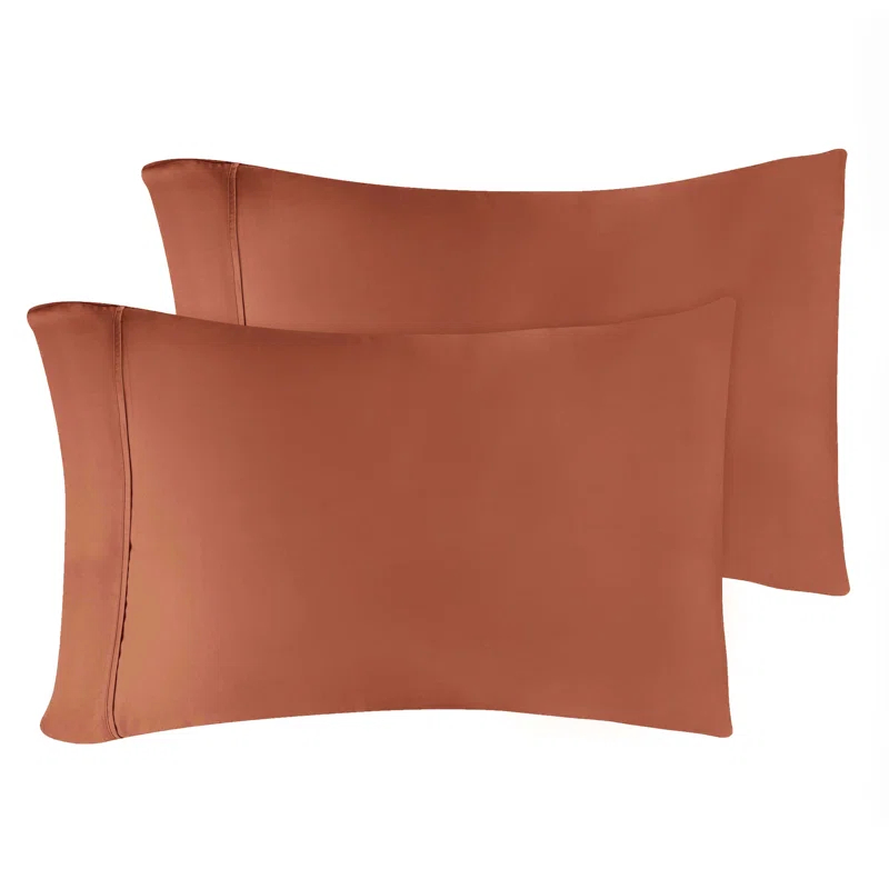 Superior Egyptian Cotton 300 Thread Count Solid Pillowcases (Set of 2)