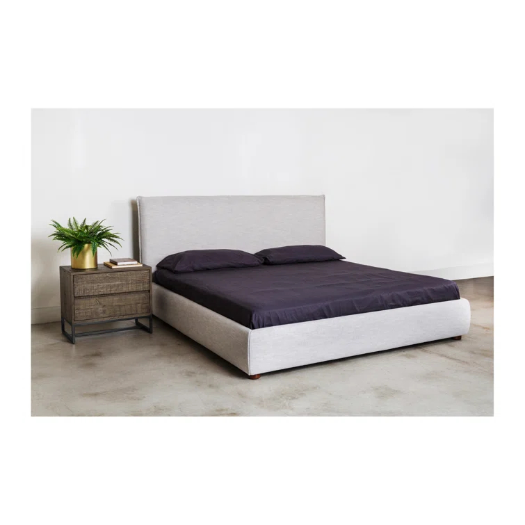Rezi Nightstand