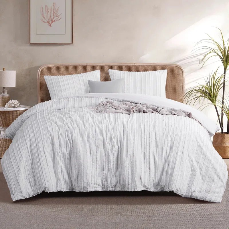 Microfiber / Polyester Machine Tufted Striped Comforter Set