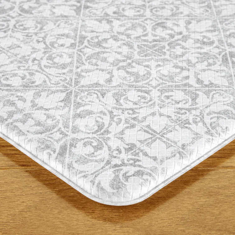 Town & Country Living TOWN & COUNTRY BASICS Comfort Plus Non-Slip Backing Vintage Medallion Tile Anti Fatigue Comfort Mat