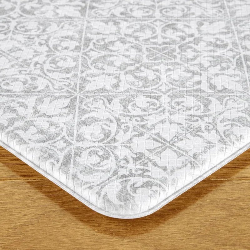 Town & Country Living TOWN & COUNTRY BASICS Comfort Plus Non-Slip Backing Vintage Medallion Tile Anti Fatigue Comfort Mat