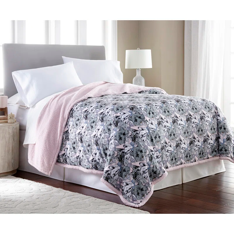Micro Flannel® Micro Flannel ®  Reverse to Sherpa Blanket