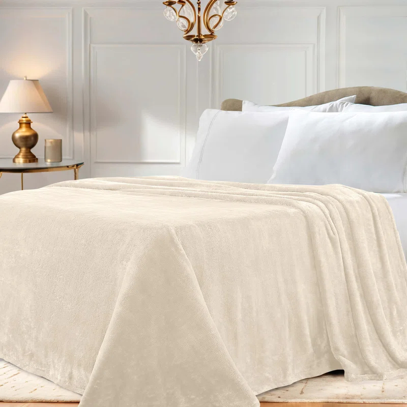 Superior Superior Solid Polyester Reversible All-Season Fleece Throws Blanket