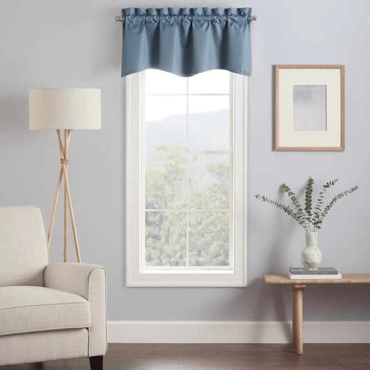 Eclipse Kendall Scalloped 42'' W Window Valance