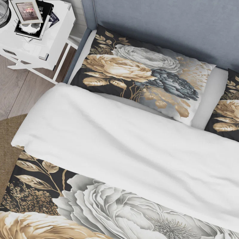 Design Art White, Gold And Black Rose Bouquet I - Floral Rose Duvet Cover Set - Microfiber Polyester
