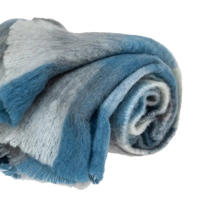 Cabino Lodge Hand Woven Throw Blanket