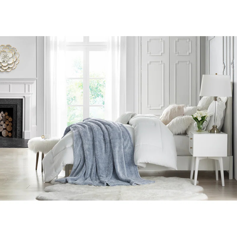 Swift Home Ultra Plush Solid and Frost Tip Throw Blanket