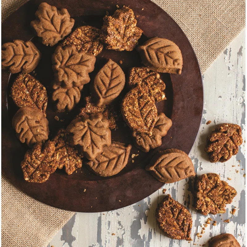 Nordic Ware Nordic Ware Non-Stick Novelty Leaf-Lettes Cakelet Pan