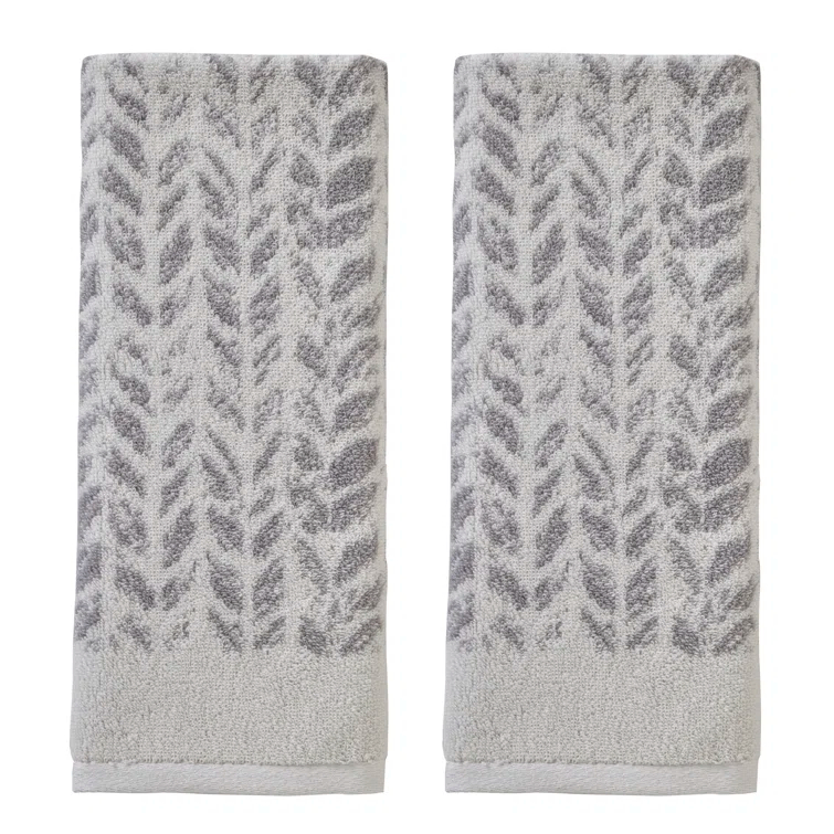 Gracie Oaks Gracie Oaks Distressed Leaves Hand Towel (Set of 2)