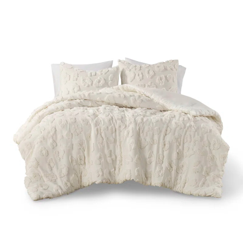 Intelligent Design Larissa Animal Chenille Comforter Set