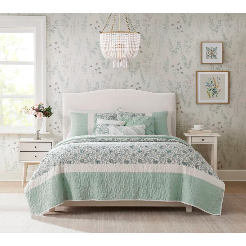Madison Park Dawn 6 Piece Cotton Percale Quilt Set with Throw Pillows