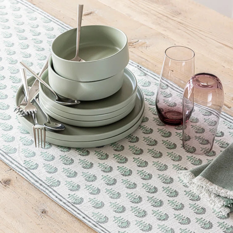 over&back Hand-Blocked Table Runner