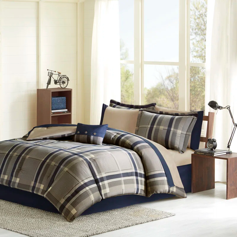 Intelligent Design Robbie Plaid Comforter Set with Bed Sheets