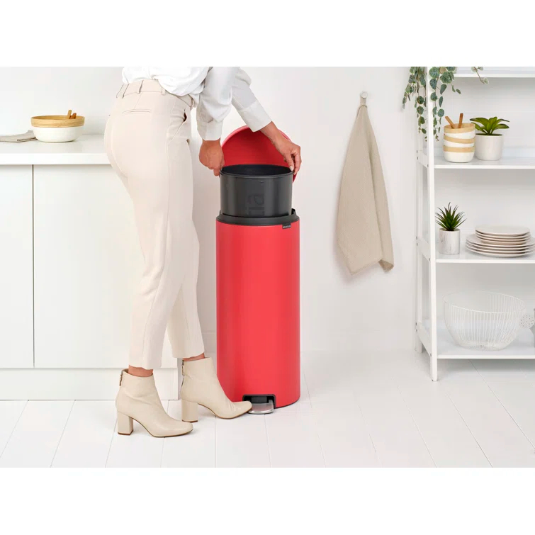 Brabantia NewIcon Step On Trash Can, 8 Gallon (30 Liter)