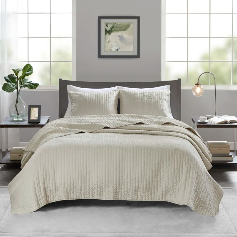 Madison Park Barwick Reversible Solid 3 Piece Quilt Set