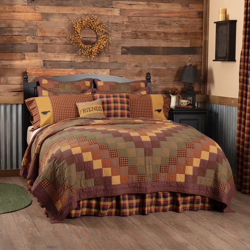 Heritage Farms Farmhouse / Country Cotton Patchwork Quilt