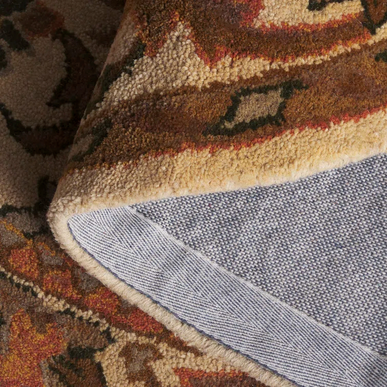 Safavieh Oval 4'6" x 6'6"