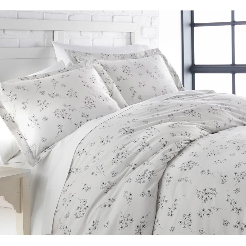SouthShore Fine Linens Sweet Florals Oversized Down Alternative Comforter Set by Southshore Fine Linens