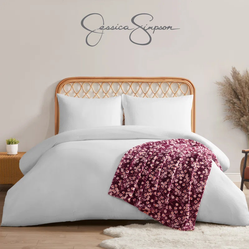 Jessica Simpson Jessica Simpson Plush Throw Blanket