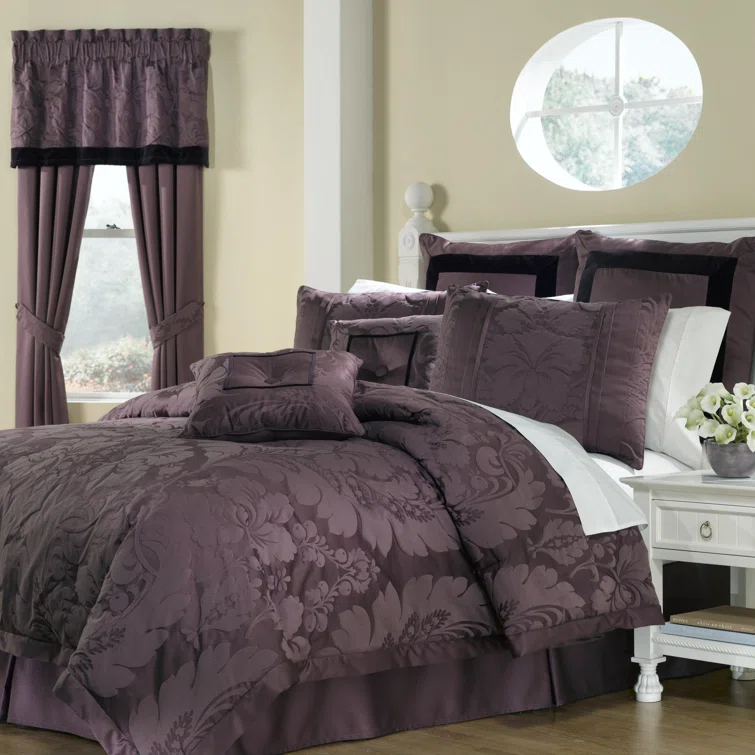 Royal Heritage Home Modern & Contemporary Damask Bedding Set