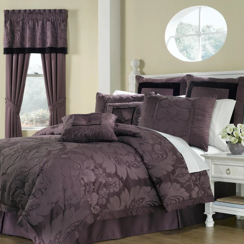 Royal Heritage Home Modern & Contemporary Damask Bedding Set