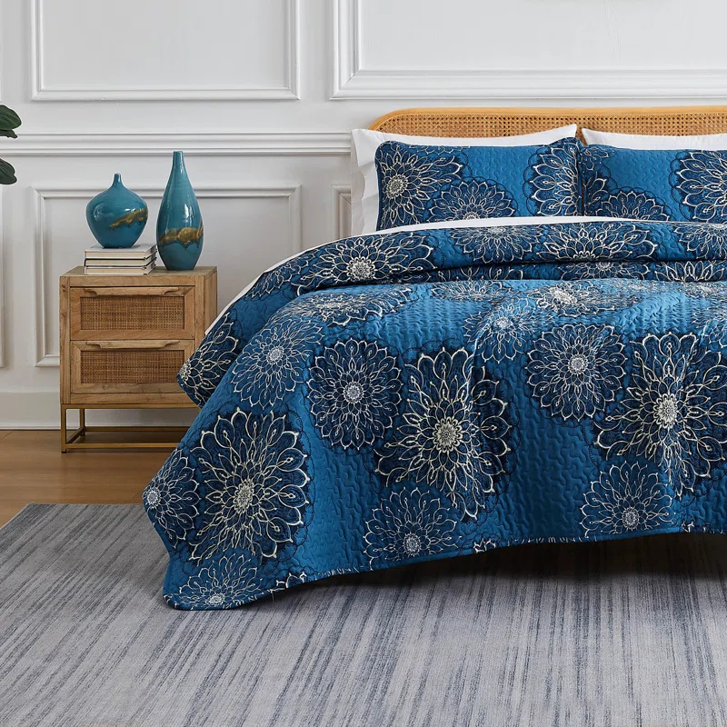 SouthShore Fine Linens Midnight Floral Blue Microfiber Quilt Set