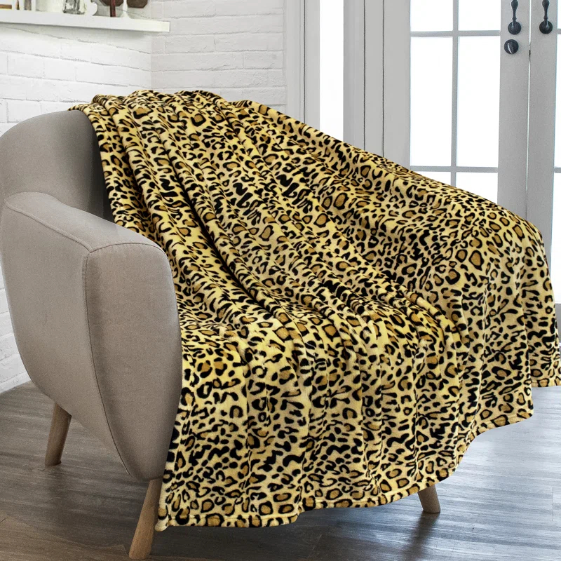 Pavilia Hand Woven Throw Blanket