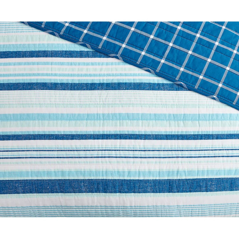 Design Studio DESIGN STUDIO Newport Stripe Navy/Blue 3-Piece Reversible Cotton Quilt Set