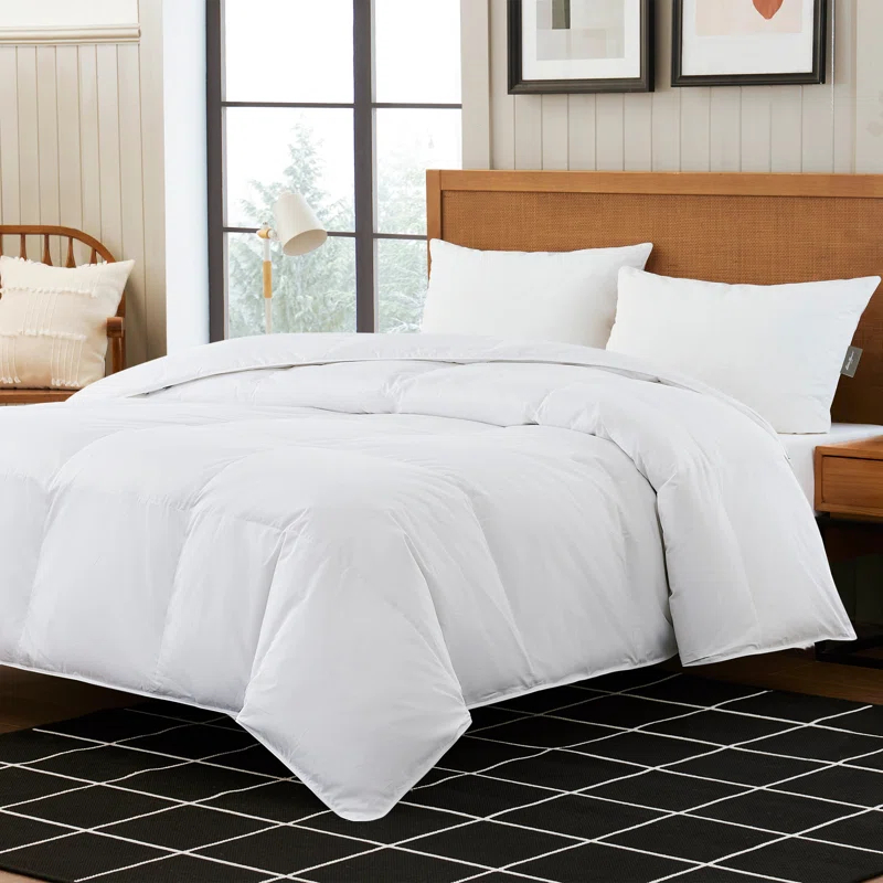 Eddie Bauer Eddie Bauer All-Season 600 Fill Power Oversized White Down Comforter - 400 TC