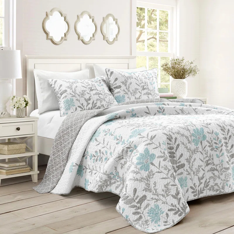 Lush Decor Aprile Microfiber Reversible Traditional 3 Piece Quilt Set