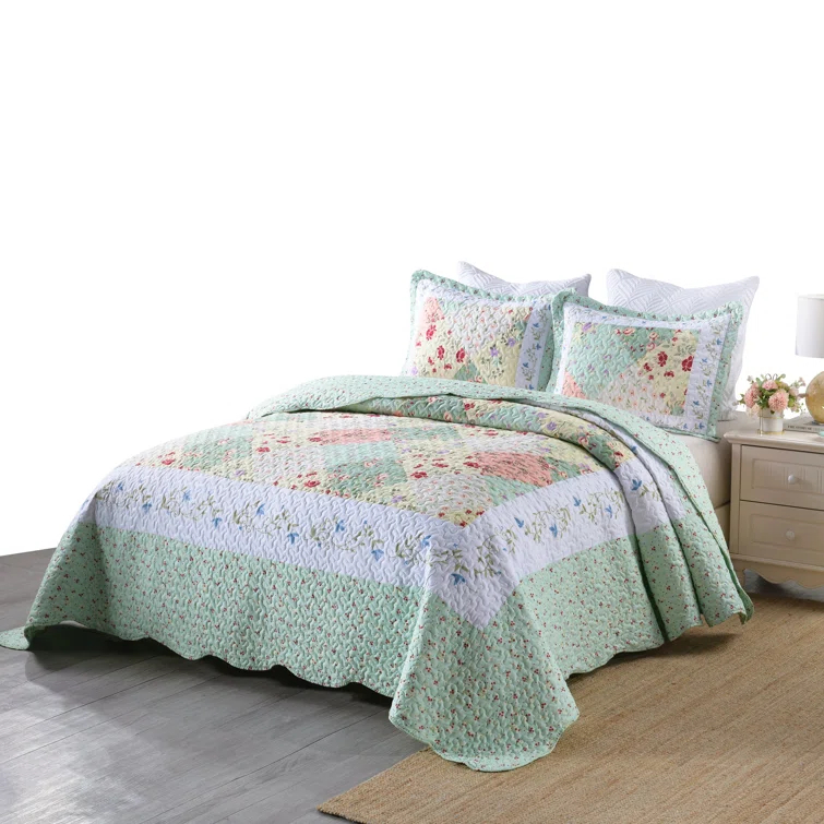 MarCielo Floral Quilt Set
