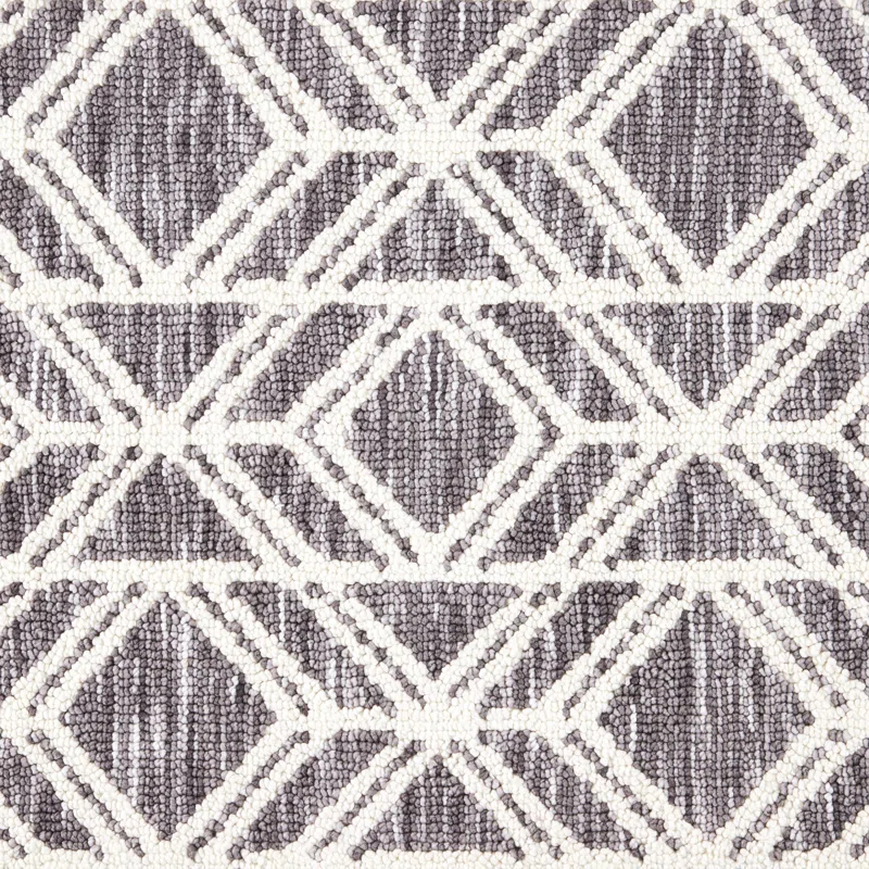 Town & Country Living TOWN & COUNTRY EVERYDAY Walker Modern Diamond Everwash Non-Slip Backing Kitchen Mat