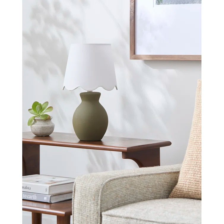 Momsen Scallop Shade Matte Lamp