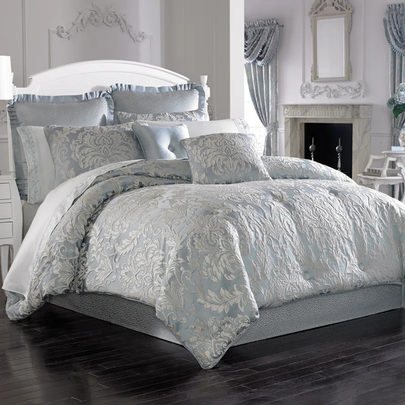 Five Queens Court Faith 4 Piece Comforter Set