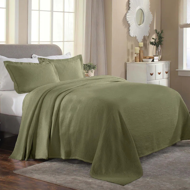 Superior Superior Florin Matelasse Jacquard Scrolling Medallion Cotton Bedspread Set With Pillow Shams